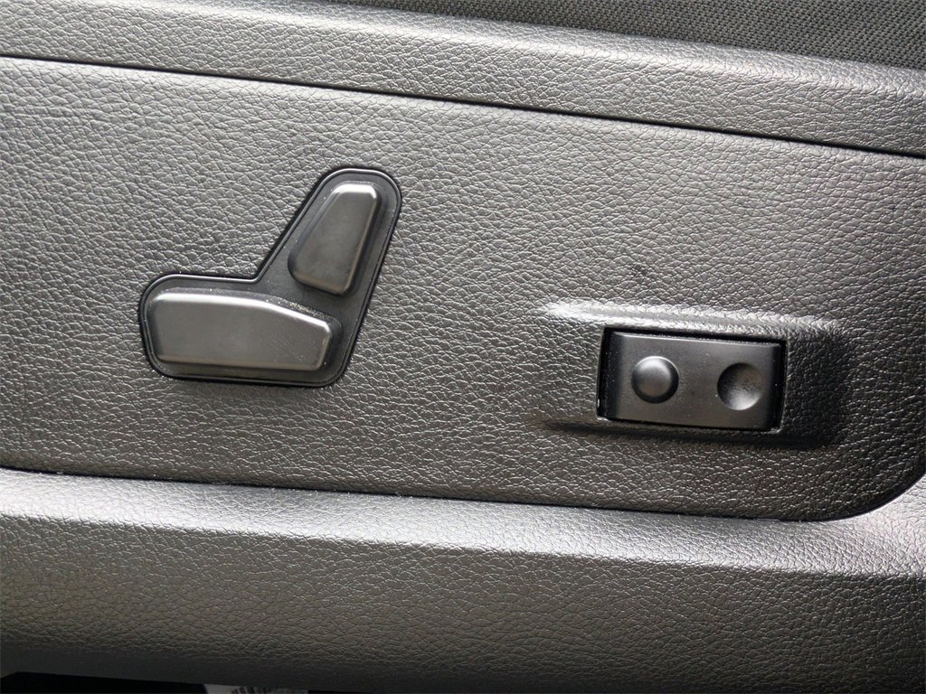 Used 2024 RAM 2500 Big Horn w/ Level 2 Equipment Group image 20