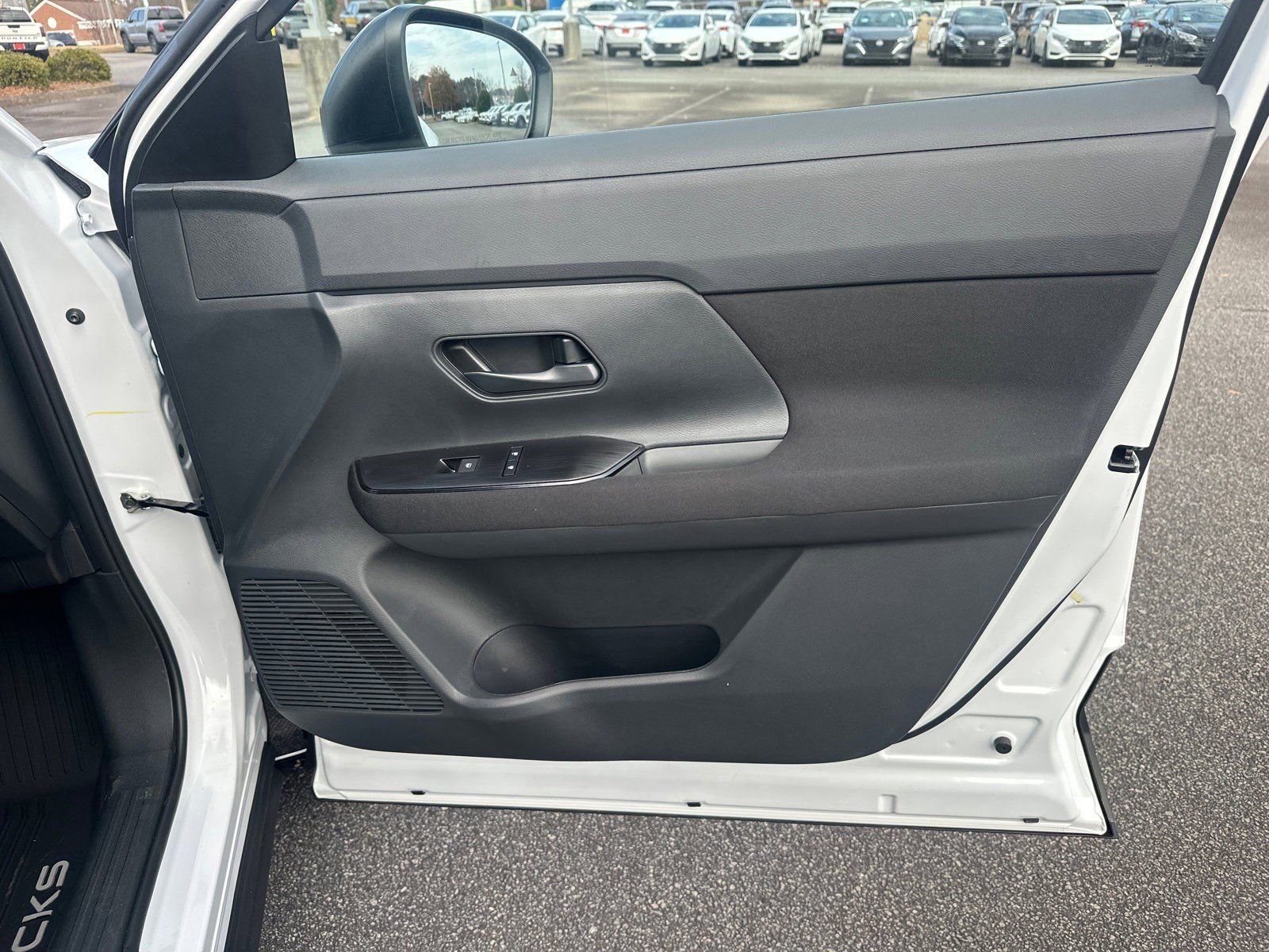 New 2026 Nissan Kicks S image 13