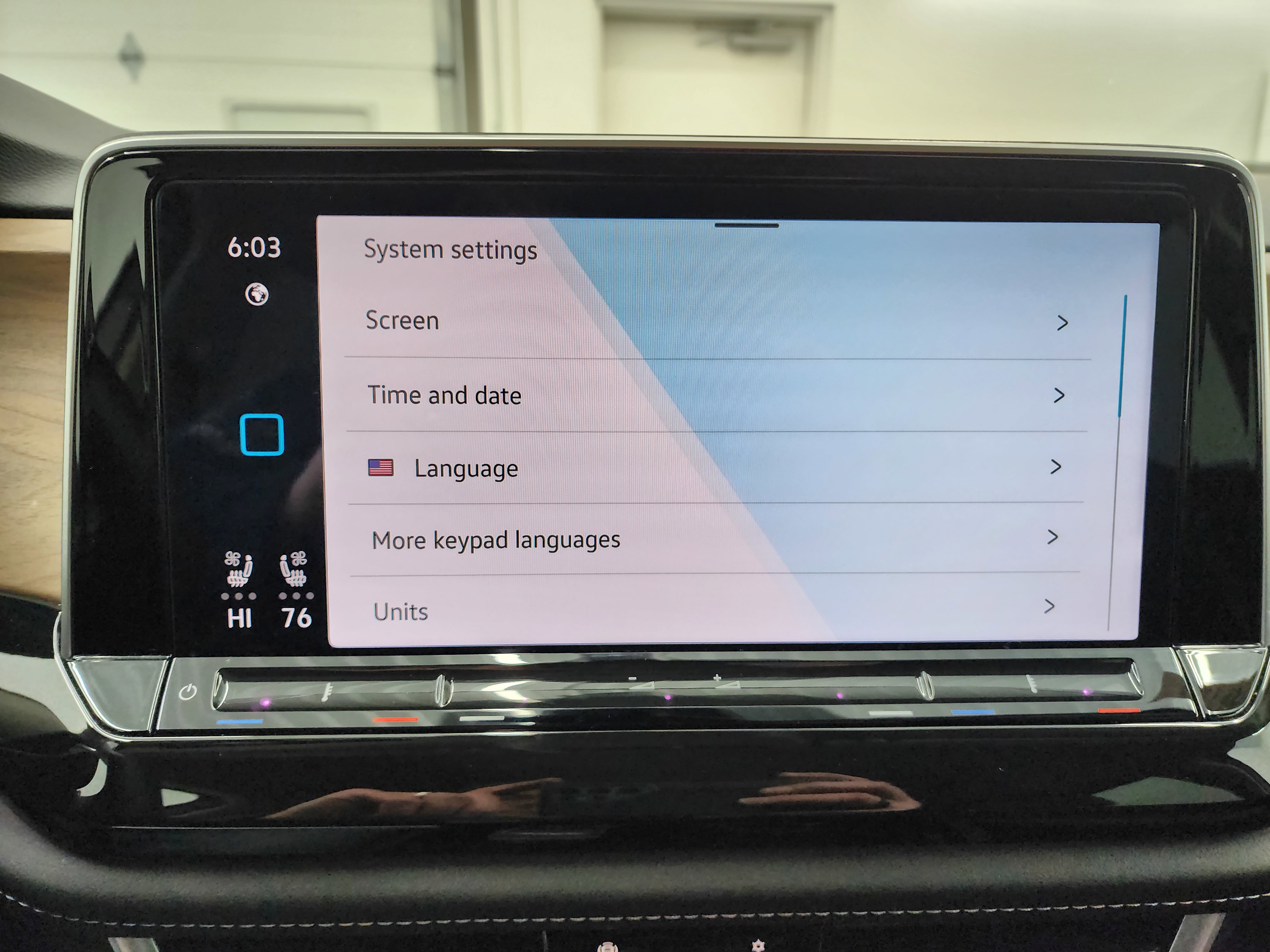 Used 2025 Volkswagen Atlas SE image 48