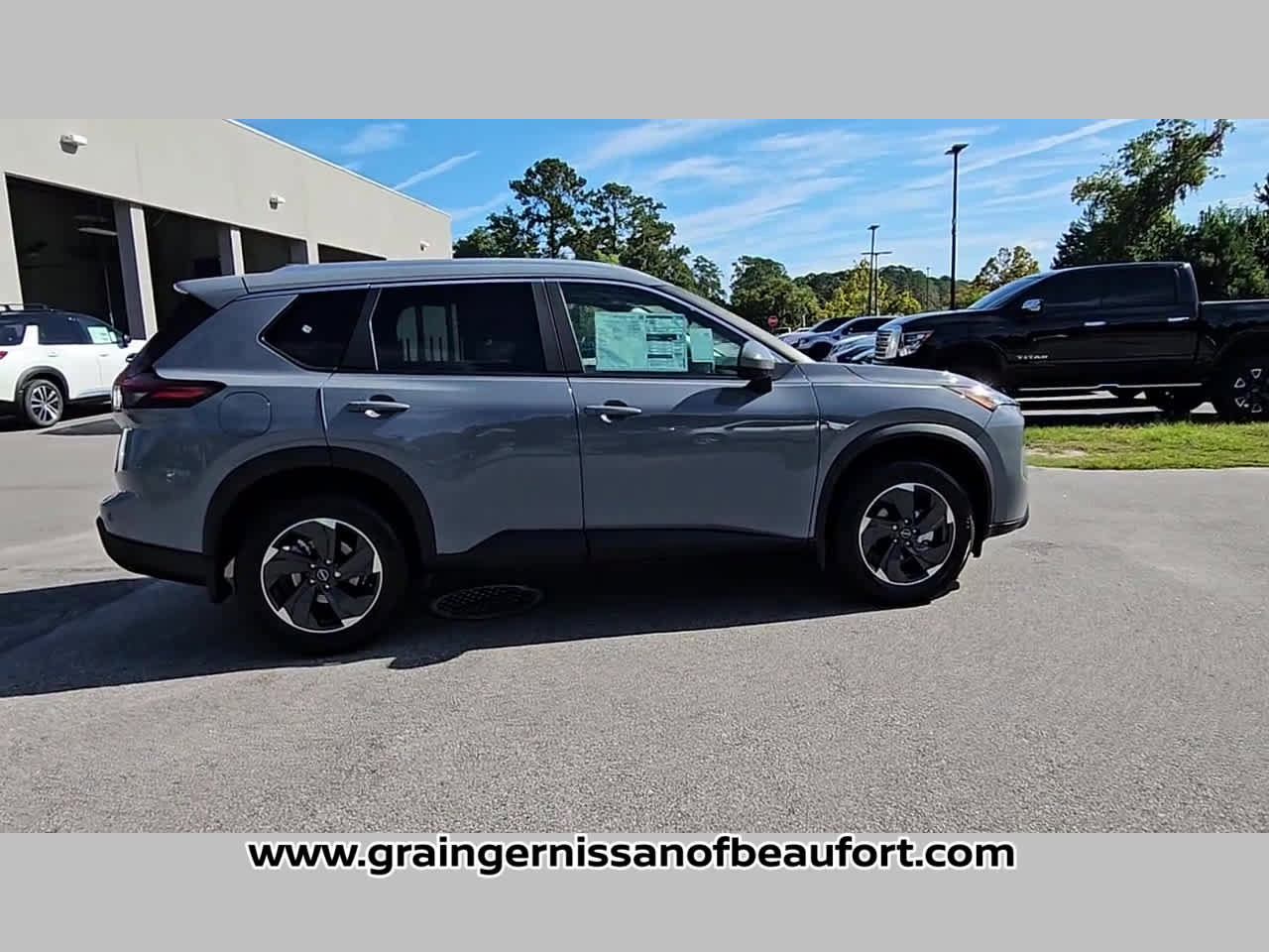 New 2026 Nissan Rogue SV image 33
