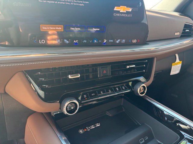 New 2026 Chevrolet Tahoe High Country w/ Sun And Tow Package AWD/4WD image 23