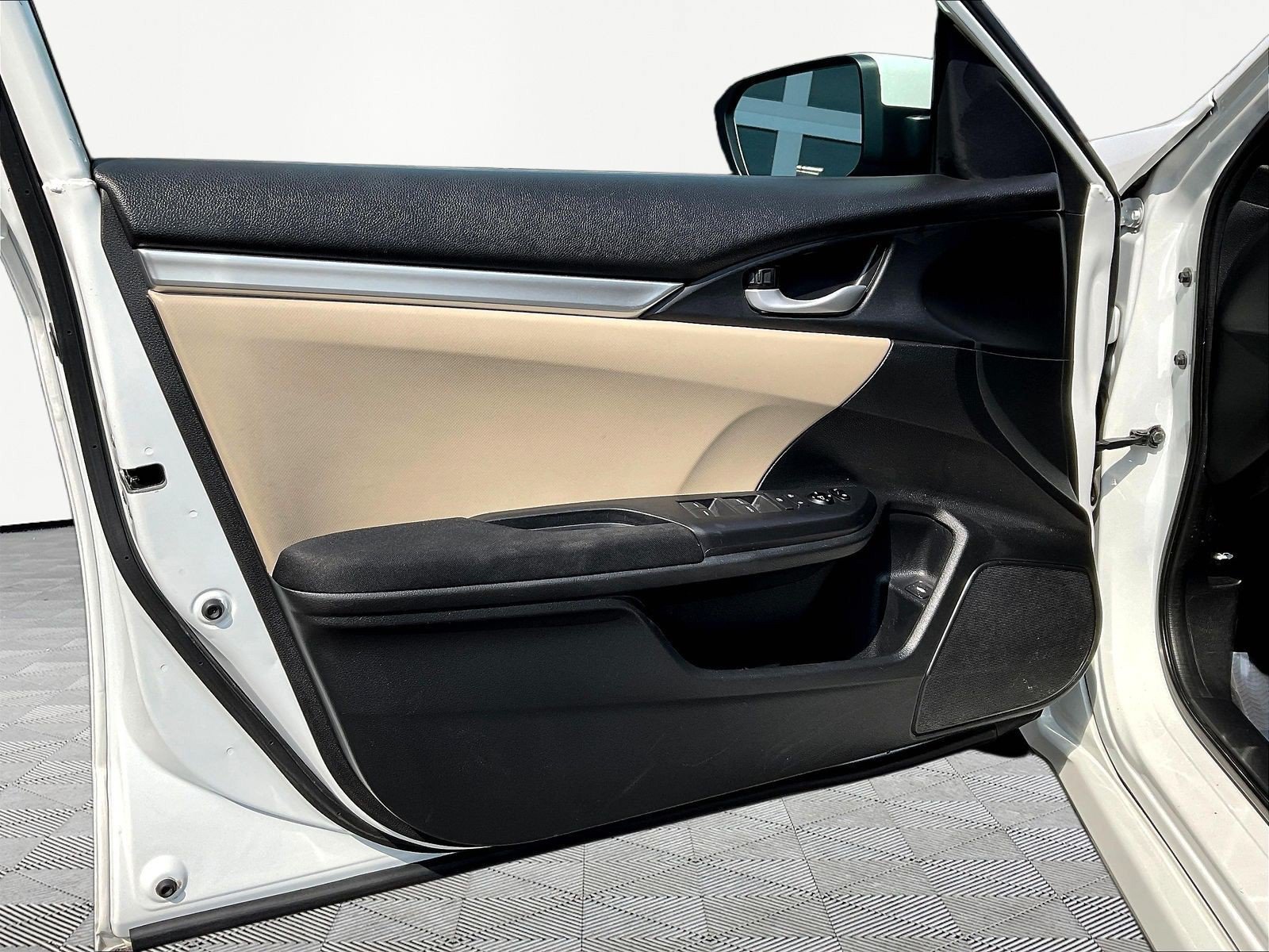 Used 2020 Honda Civic LX image 18