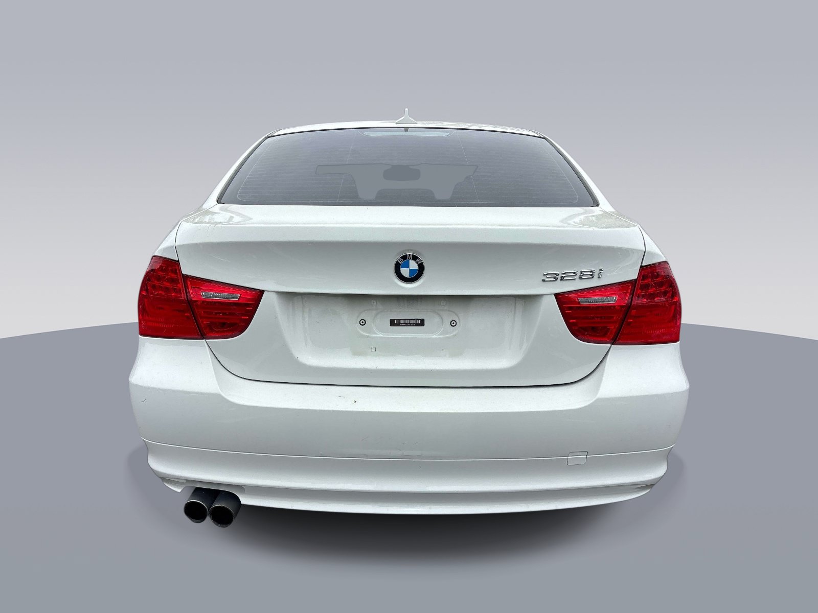 Used 2011 BMW 328i xDrive Sedan AWD/4WD image 3