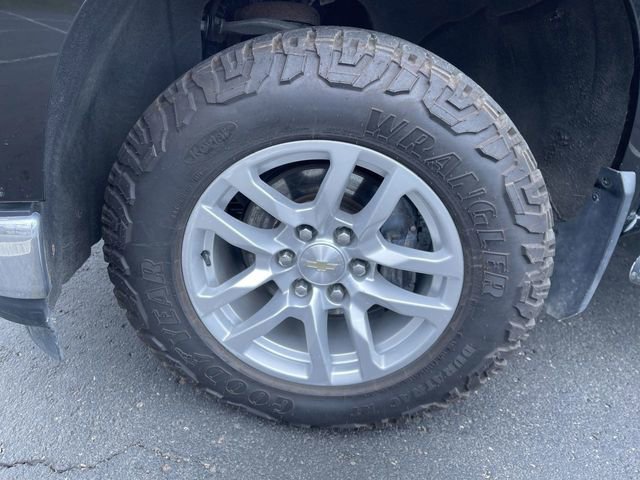 Used 2020 Chevrolet Silverado 1500 LT image 32