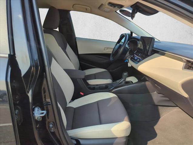 Used 2025 Toyota Corolla LE image 20