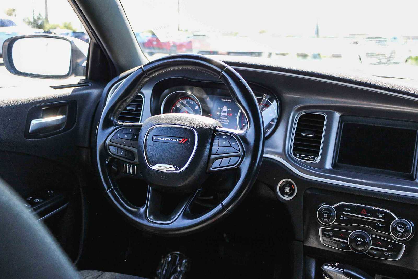 Used 2022 Dodge Charger SXT image 13