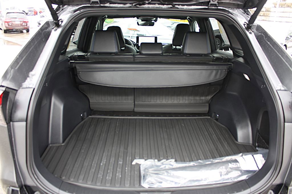 Used 2025 Toyota RAV4 XSE w/ Weather Package image 8