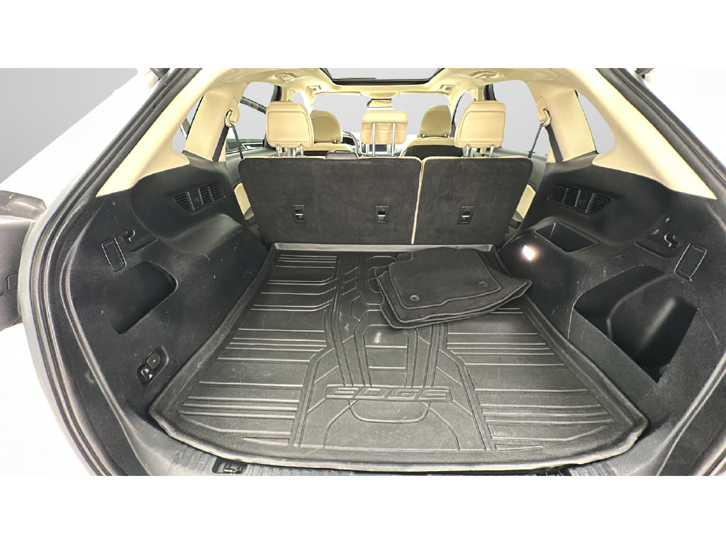 Used 2019 Ford Edge SEL w/ Equipment Group 201A AWD/4WD image 21