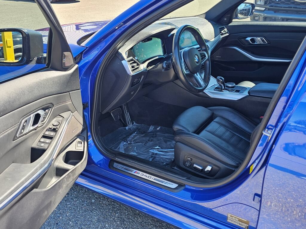Used 2020 BMW M340i RWD image 18
