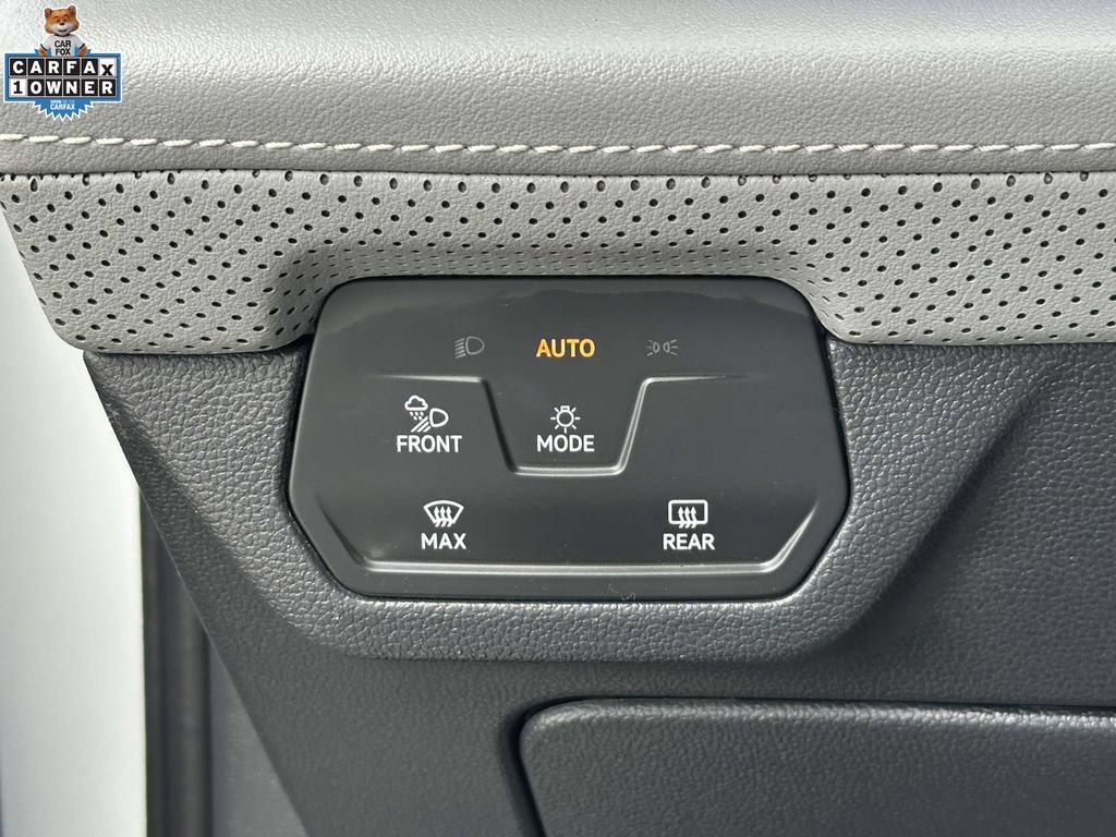 Used 2024 Volkswagen Atlas Cross Sport SEL R-Line AWD/4WD image 20