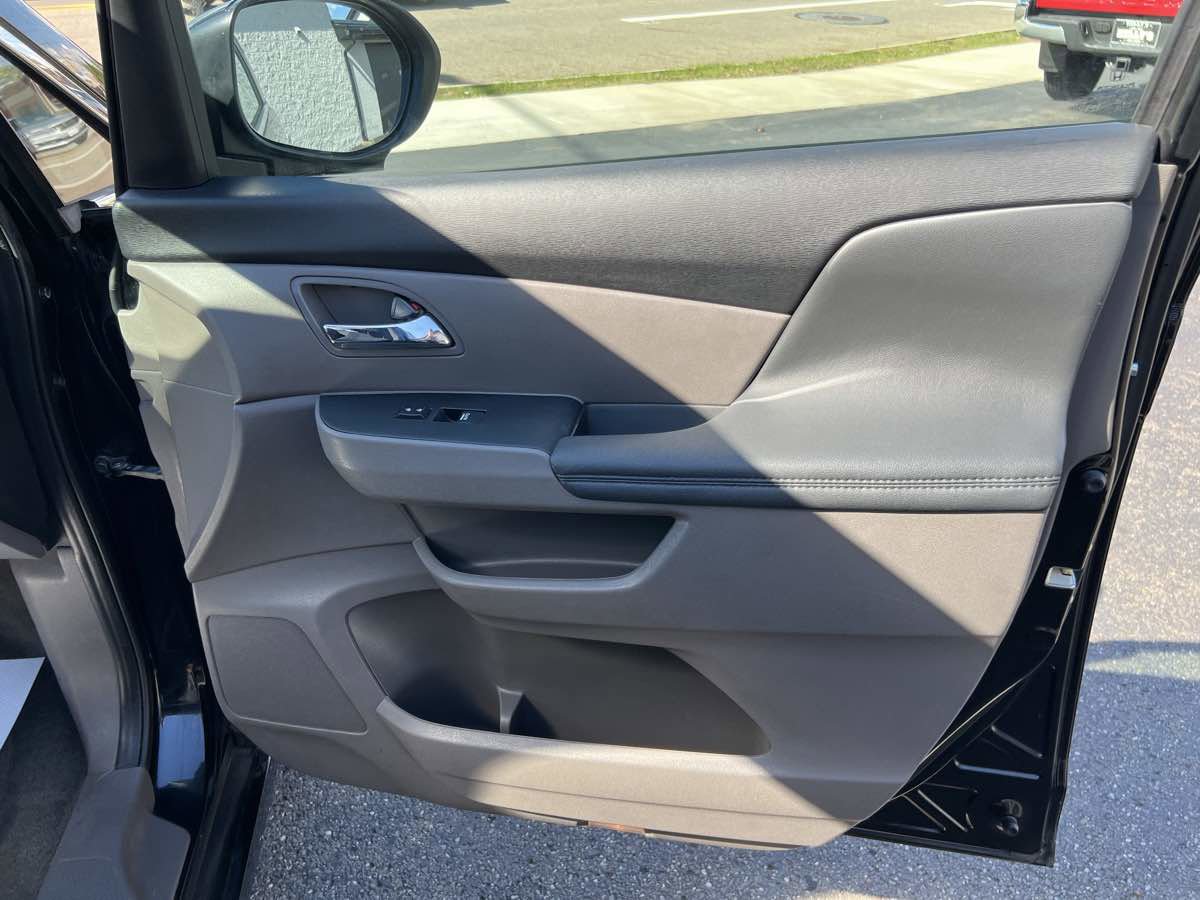 Used 2016 Honda Odyssey EX-L image 19