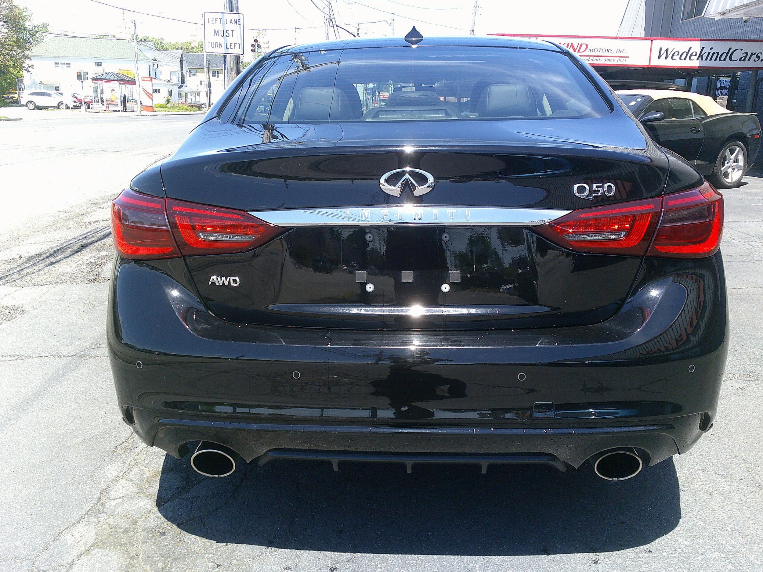 Used 2019 INFINITI Q50 Luxe w/ Essential Package (3.0T Luxe) AWD/4WD image 8