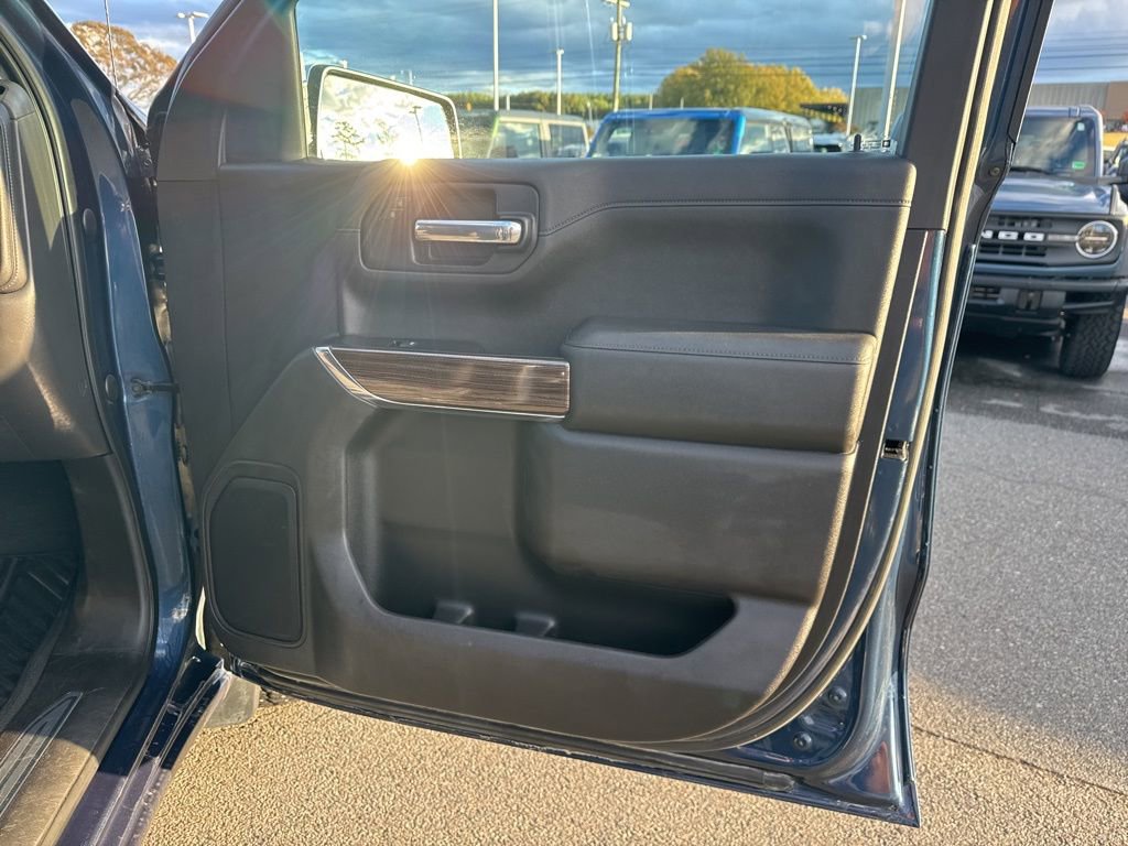 Used 2021 Chevrolet Silverado 1500 LT w/ Z71 Off-Road Package image 22