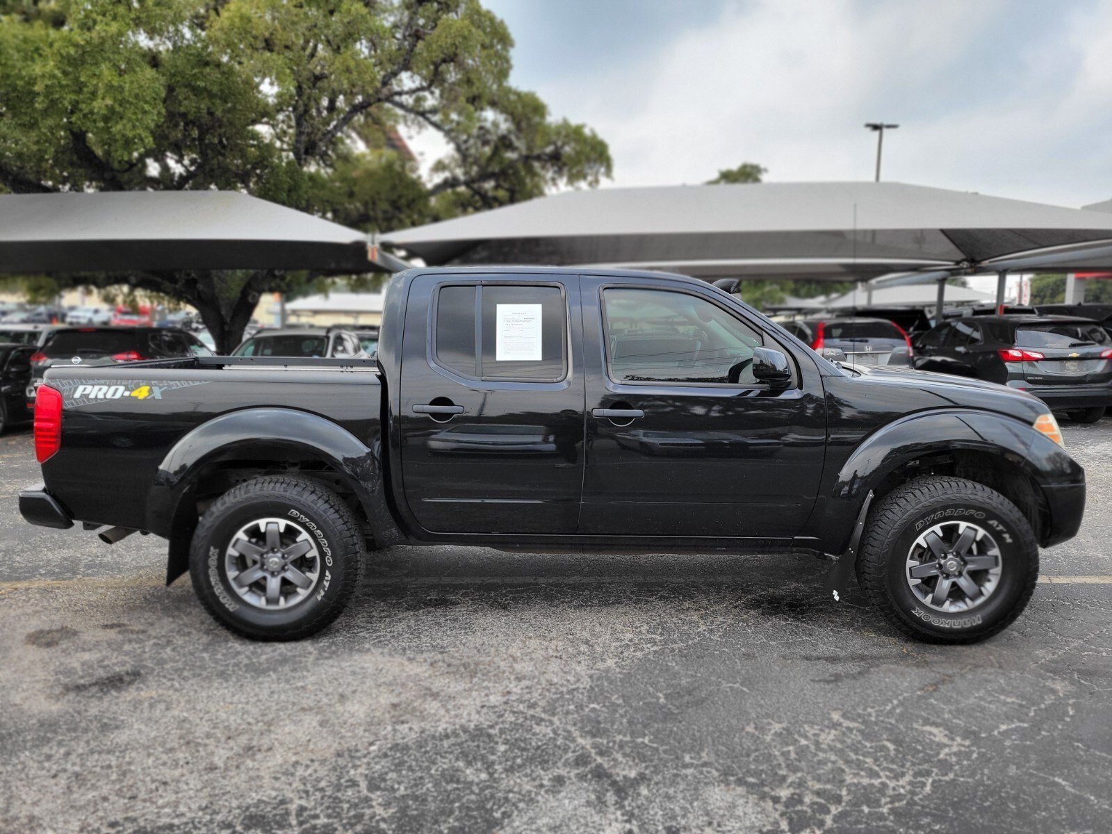 Used 2018 Nissan Frontier PRO-4X image 2