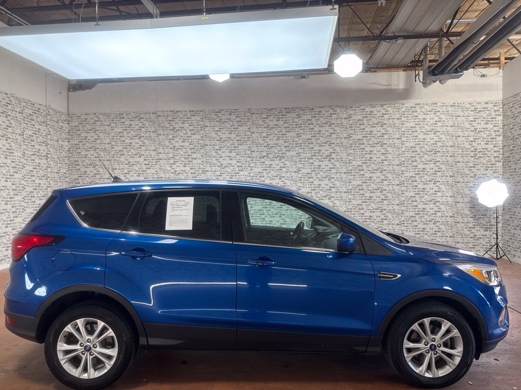 Used 2019 Ford Escape SE FWD image 8