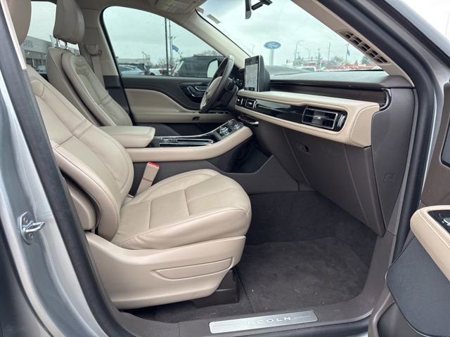 Used 2024 Lincoln Aviator Reserve w/ Jet Package image 12