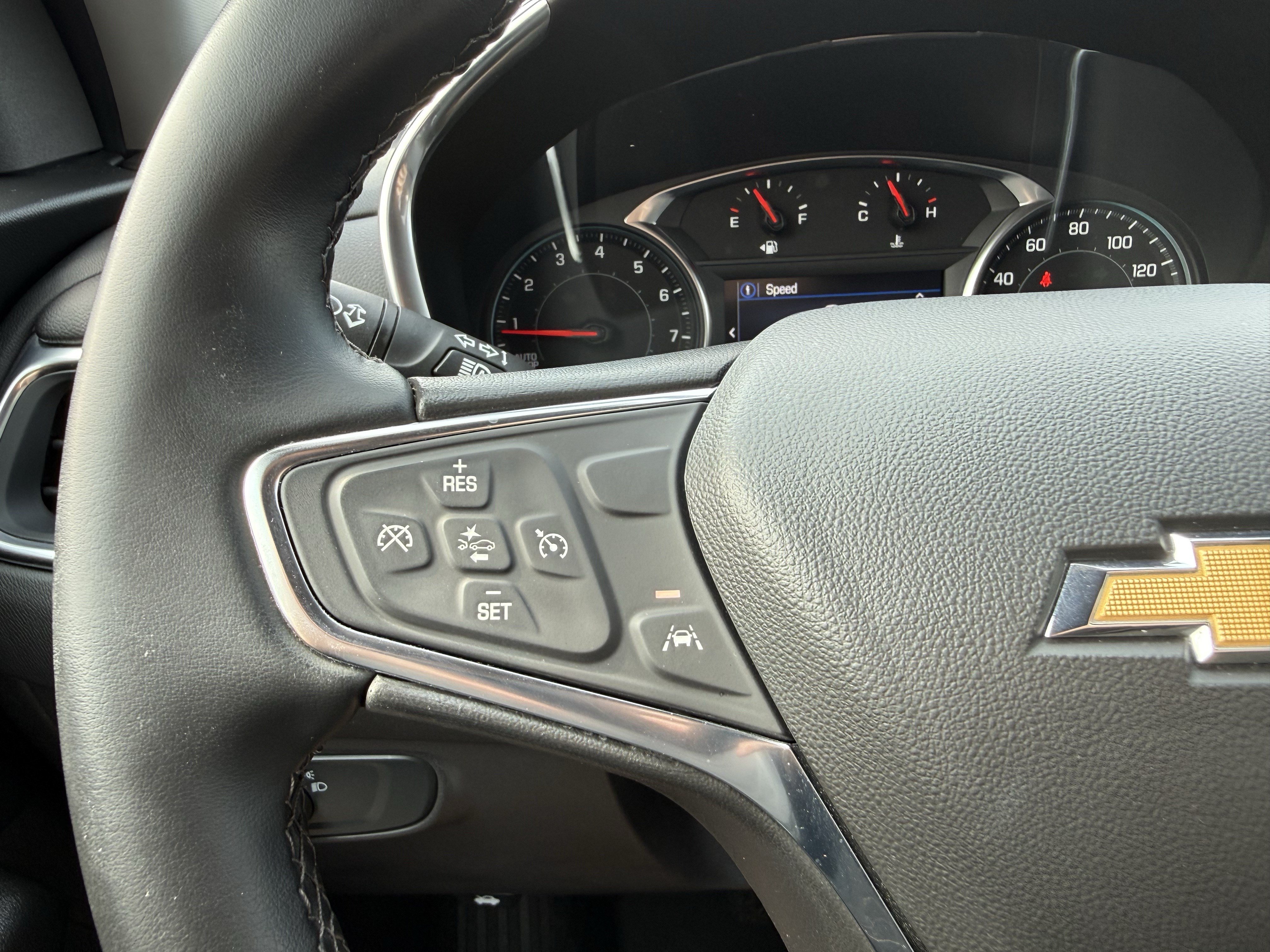 Used 2024 Chevrolet Equinox LT FWD image 16