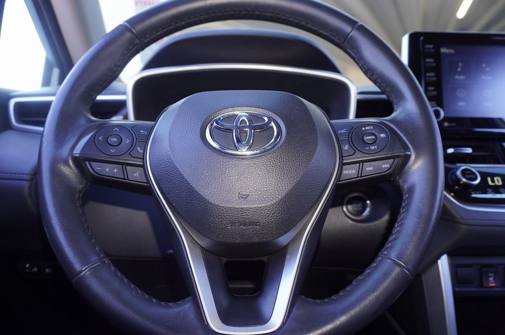 Certified 2022 Toyota Corolla Cross XLE image 21