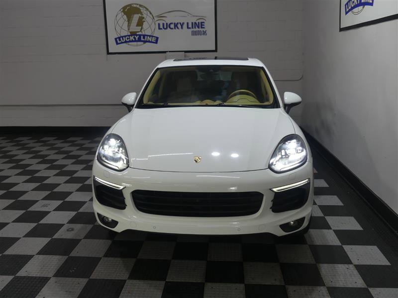 Used 2017 Porsche Cayenne Platinum Edition AWD/4WD image 3