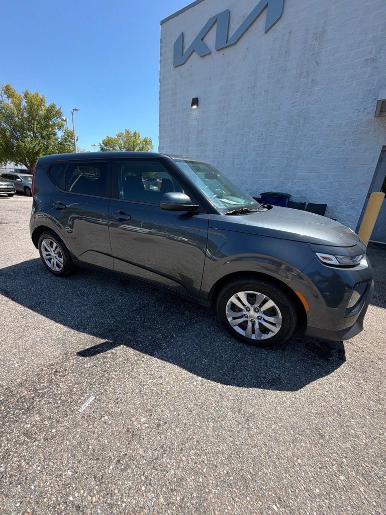 Used 2022 Kia Soul LX FWD image 5