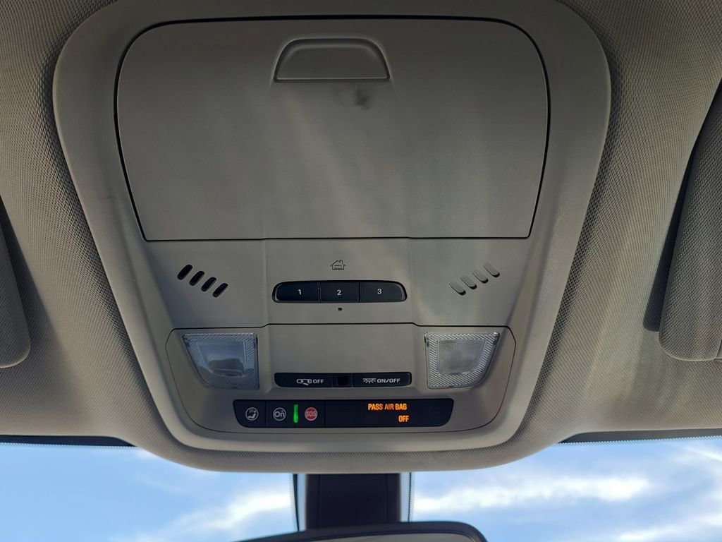 Used 2018 Buick Enclave Essence image 26