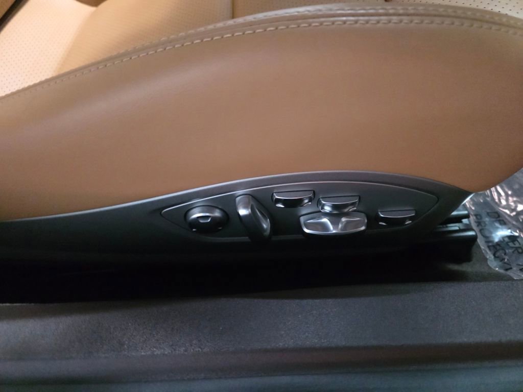 Used 2019 Porsche 911 Turbo S image 18