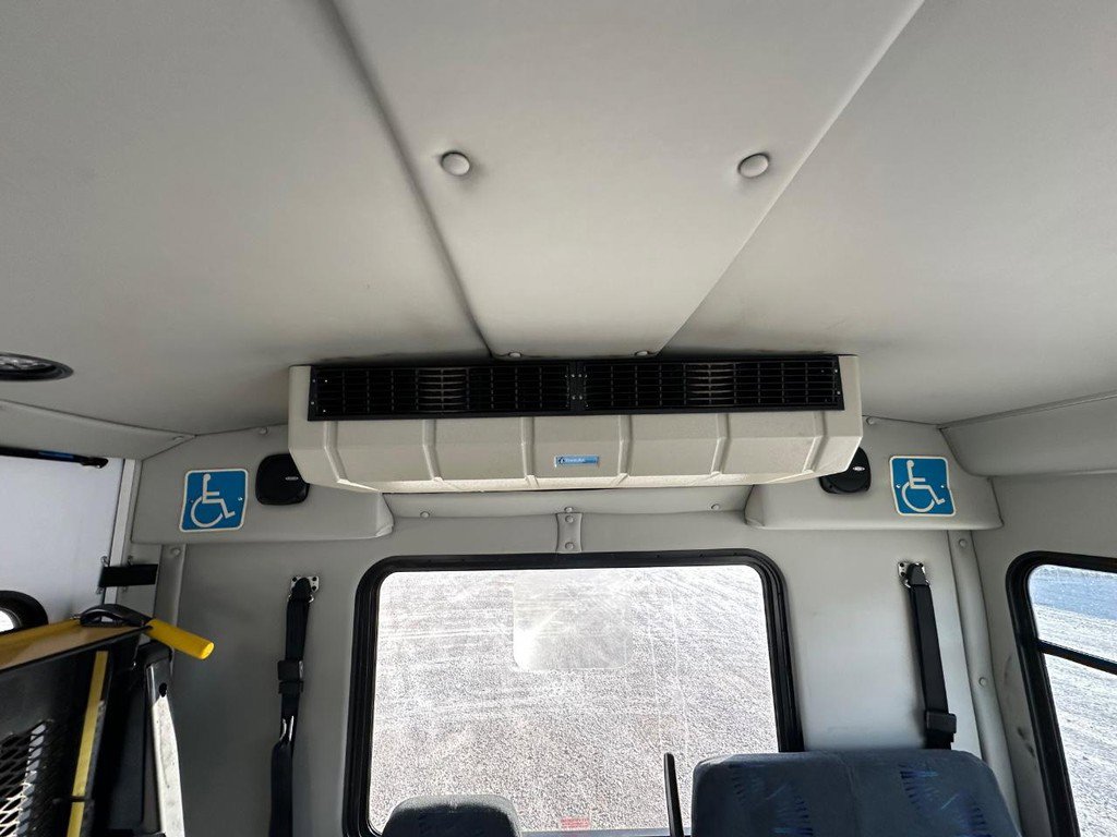 Used 2013 Ford E-450 and Econoline 450 Super Duty w/ Shuttle Bus Prep Pkg image 20