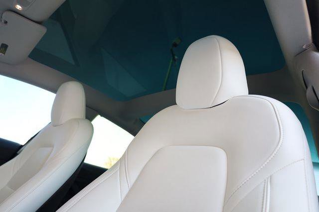 Used 2023 Tesla Model 3 Standard Range image 15
