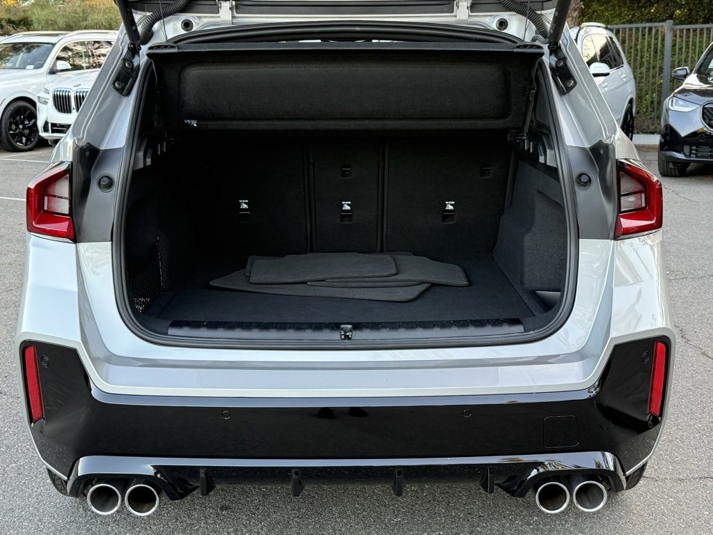 Certified 2025 BMW X1 M35i w/ Premium Package image 16