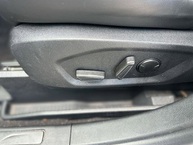 Used 2024 Ford Edge SEL image 37