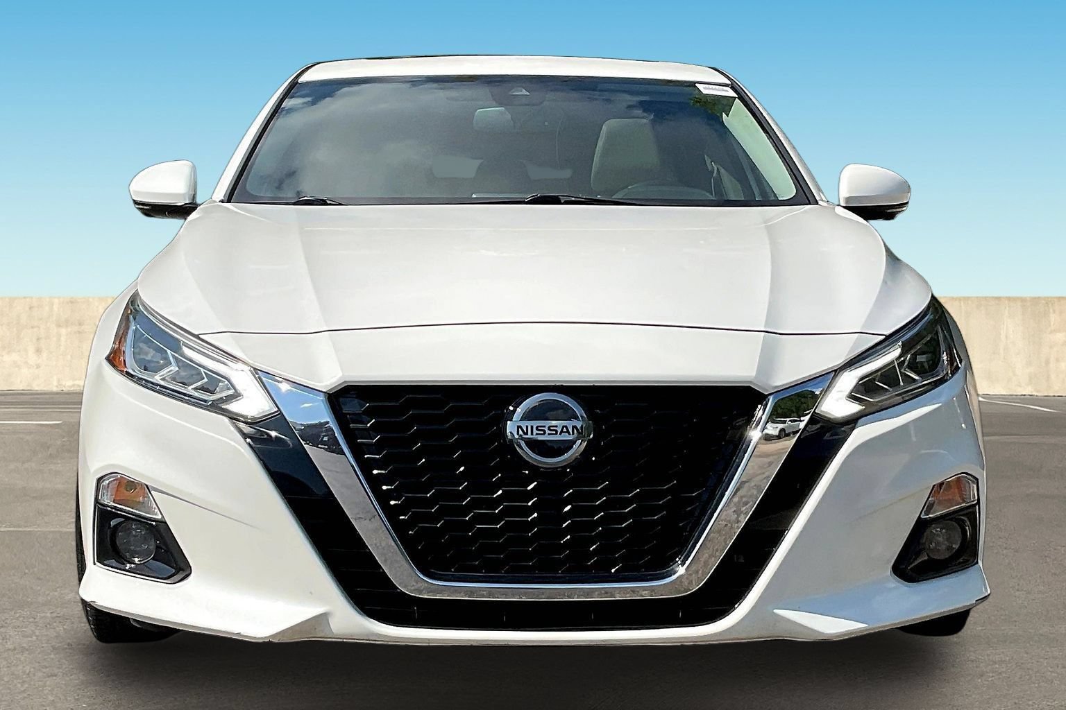 Used 2019 Nissan Altima 2.5 Platinum AWD/4WD image 2
