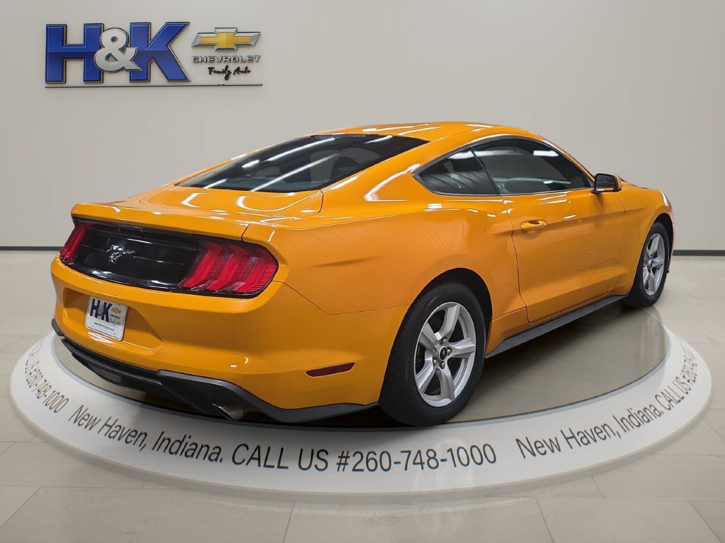 Used 2018 Ford Mustang Coupe RWD image 6