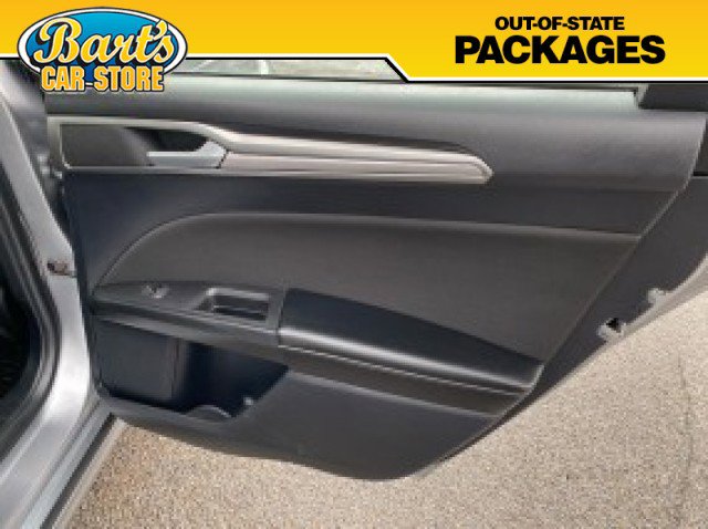Used 2020 Ford Fusion SE image 27