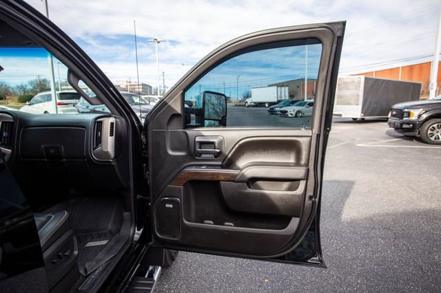 Used 2017 GMC Sierra 3500 Denali w/ Duramax Plus Package image 17