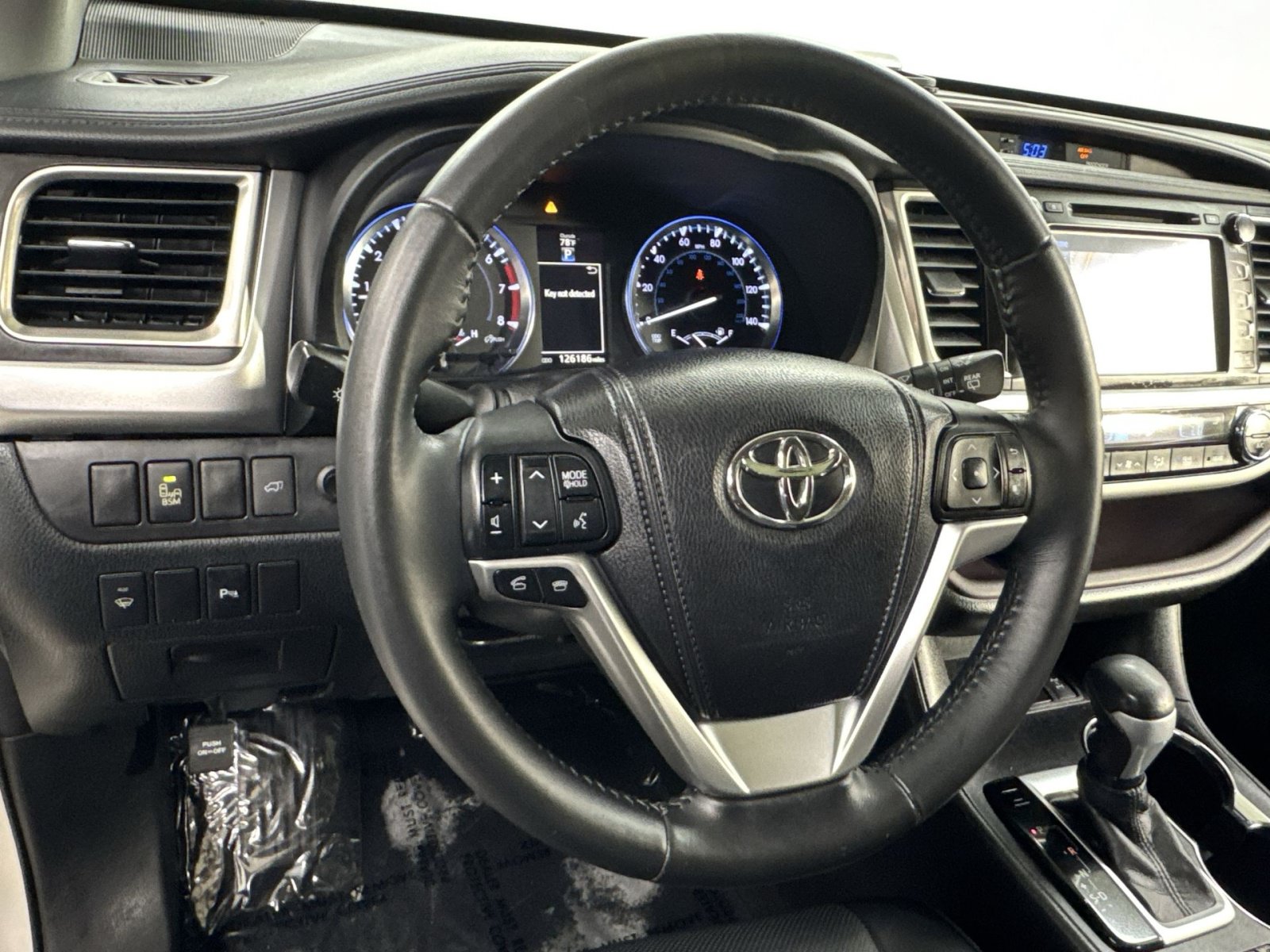 Used 2015 Toyota Highlander Limited AWD/4WD image 28