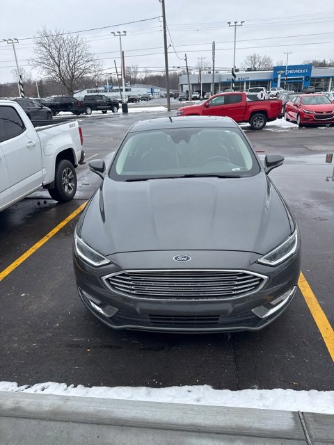 Used 2017 Ford Fusion Titanium image 2