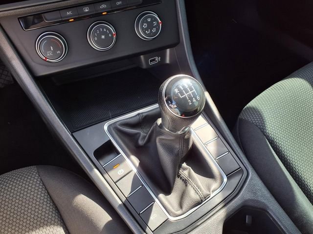 Used 2019 Volkswagen Jetta S w/ Driver Assistance Package image 9