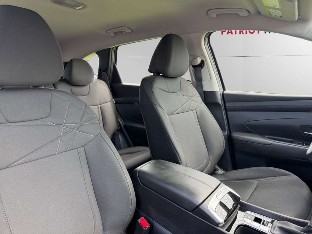 Used 2025 Hyundai Tucson SE AWD/4WD image 13