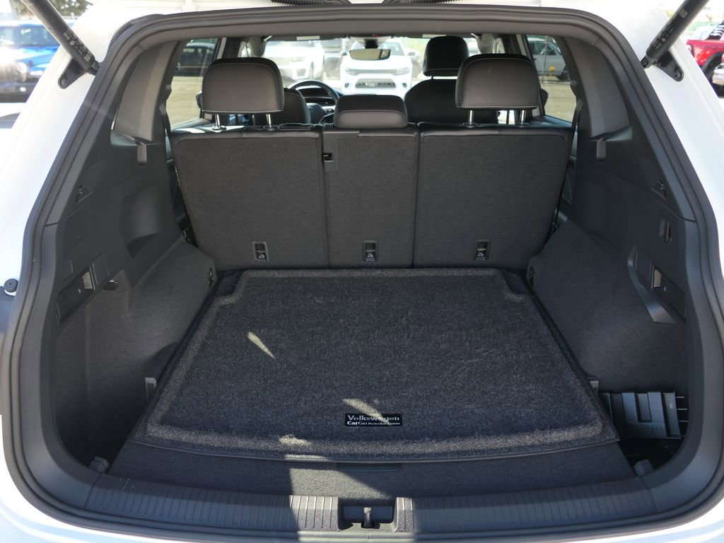 Used 2022 Volkswagen Tiguan SE R-Line image 22
