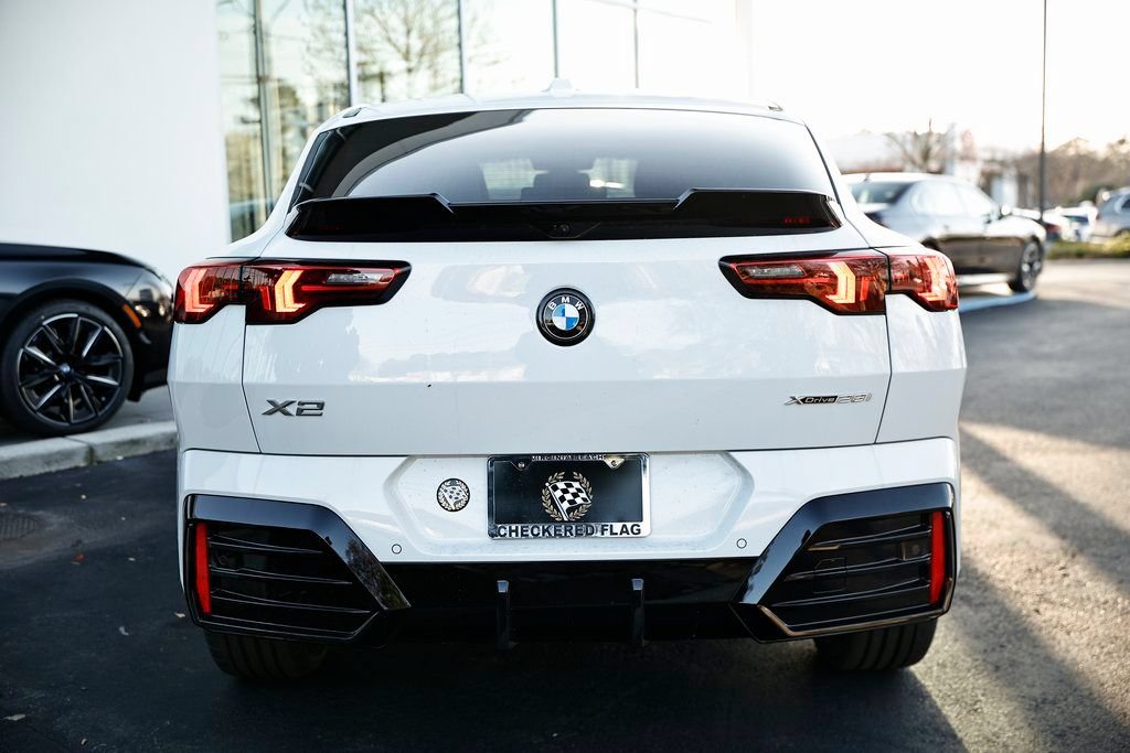 New 2026 BMW X2 xDrive28i w/ Technology Package AWD/4WD image 9