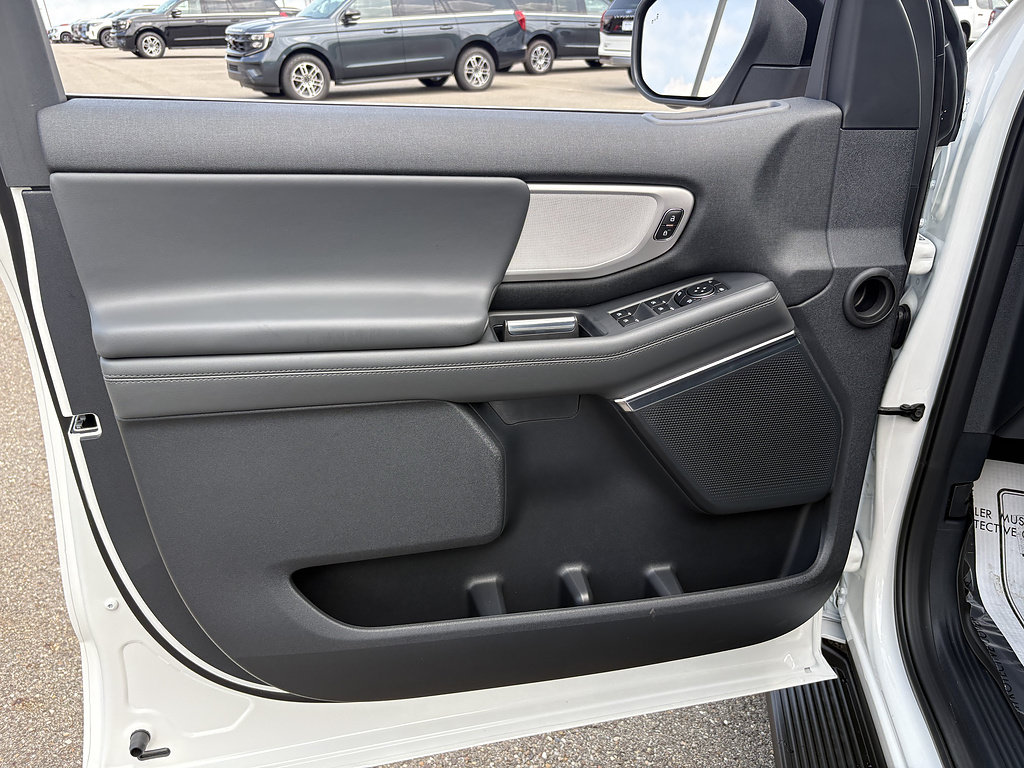 New 2026 Ford Expedition Active AWD/4WD image 30