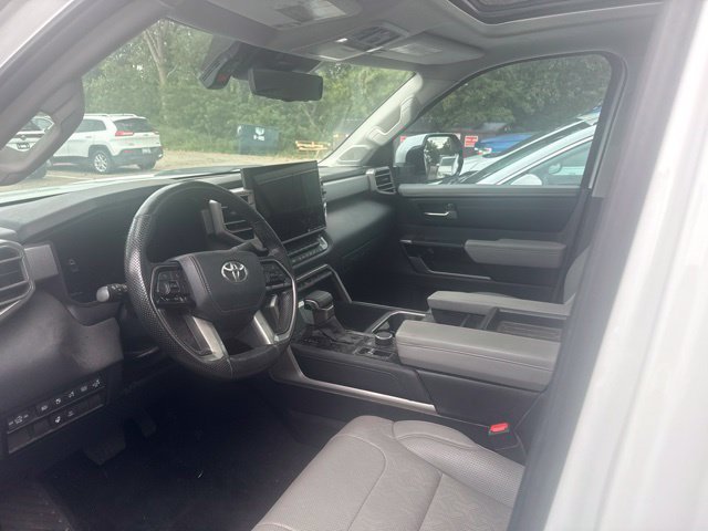 Used 2024 Toyota Tundra Limited AWD/4WD image 9