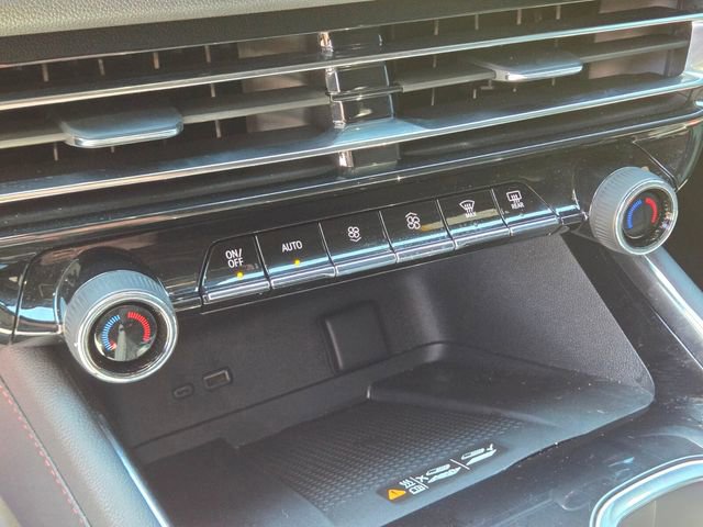 Used 2026 Chevrolet Traverse RS w/ LPO, Floor Liner Package FWD image 30