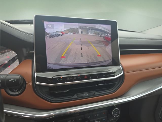 Used 2022 Jeep Compass Limited image 15