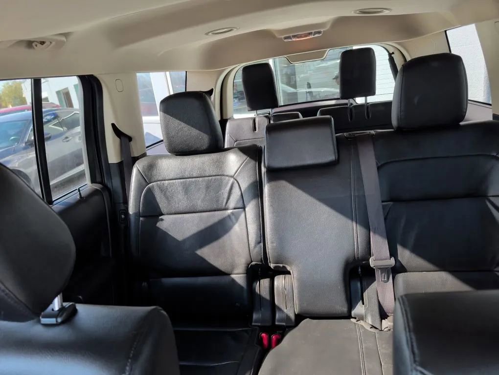 Used 2017 Ford Flex SEL w/ Equipment Group 202A image 25