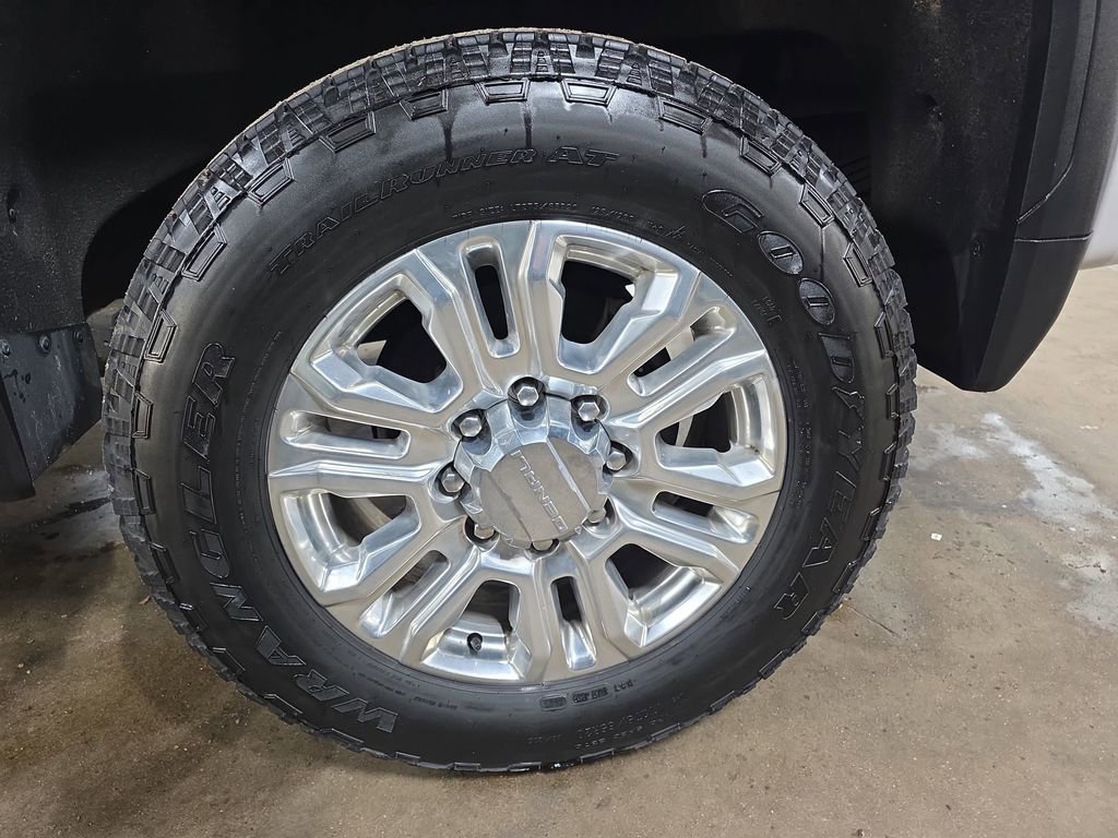 Used 2023 GMC Sierra 2500 Denali w/ Denali Ultimate Package image 31