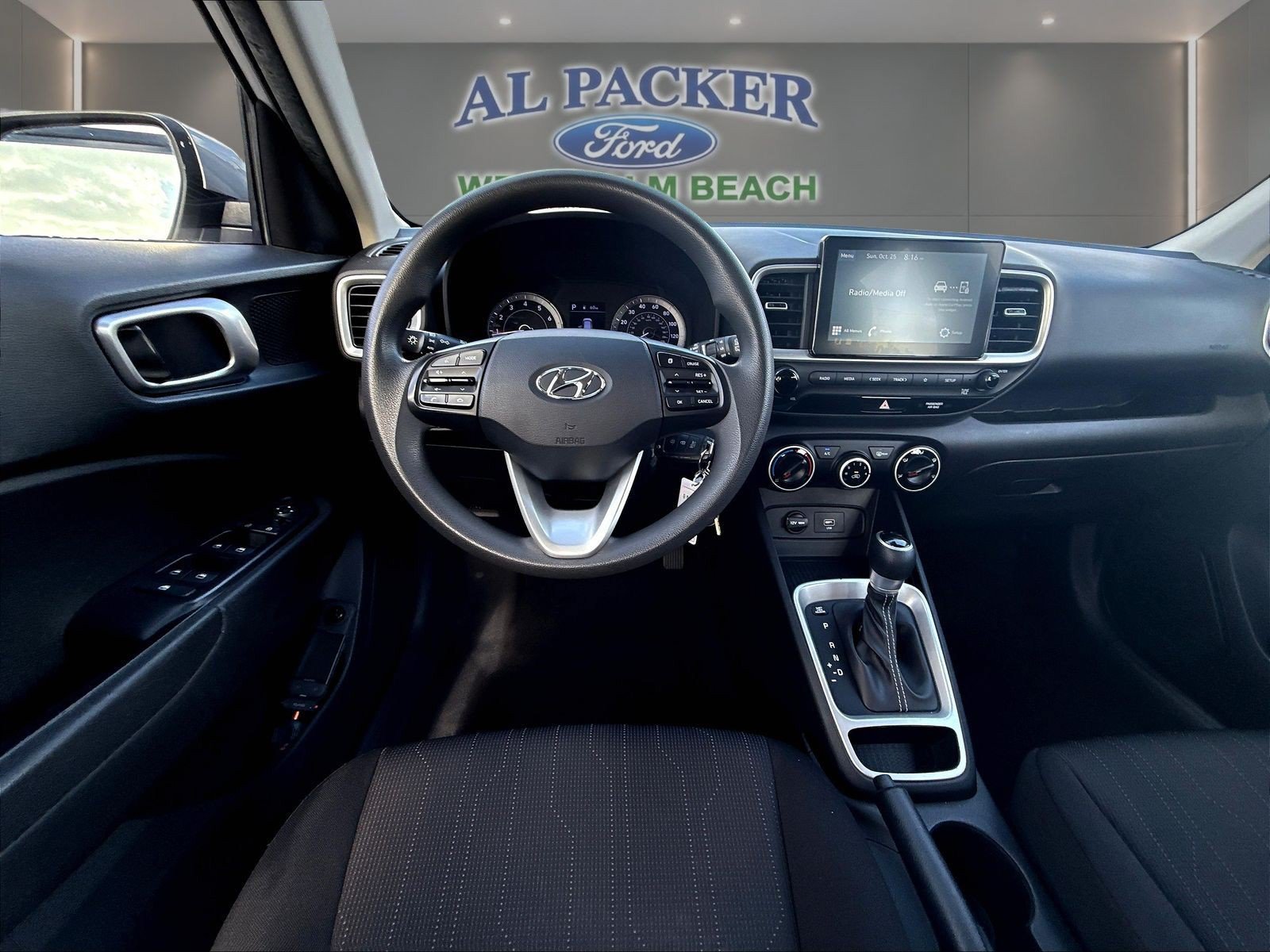 Used 2021 Hyundai Venue SE FWD image 11