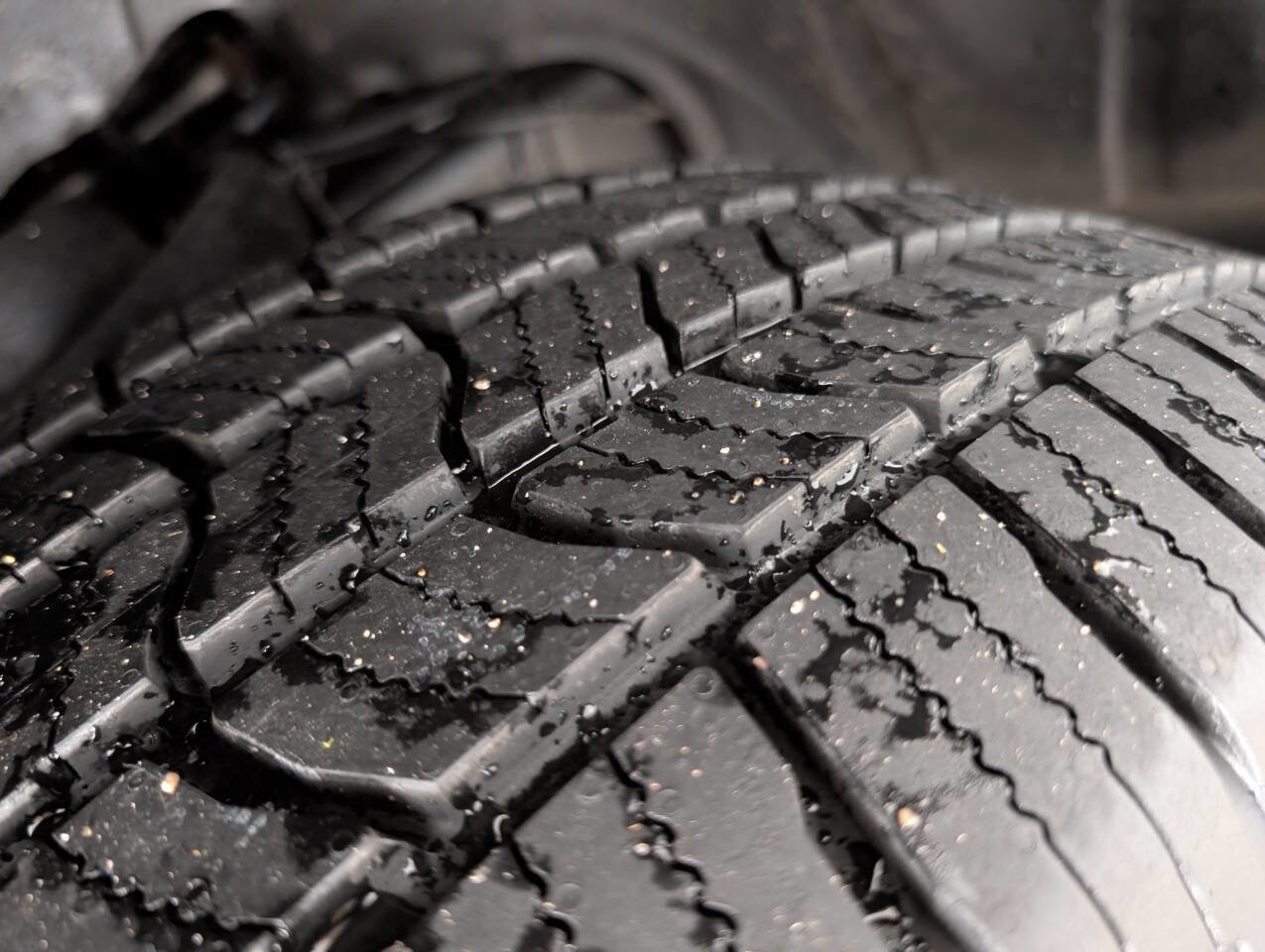 Used 2018 RAM 1500 Sport w/ Sport Premium Group image 14