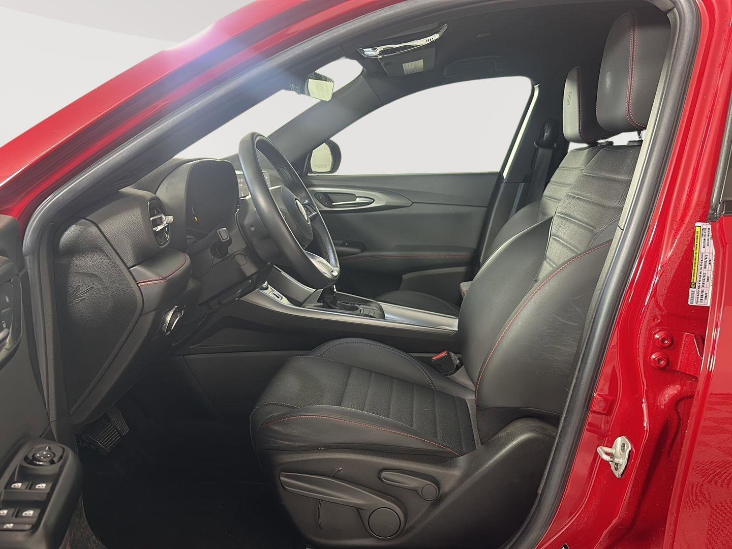 Used 2023 Dodge Hornet GT w/ Tech Pack w/o Parking image 5