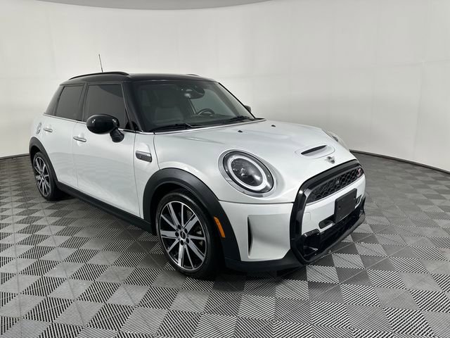 Used 2023 MINI Cooper S image 11